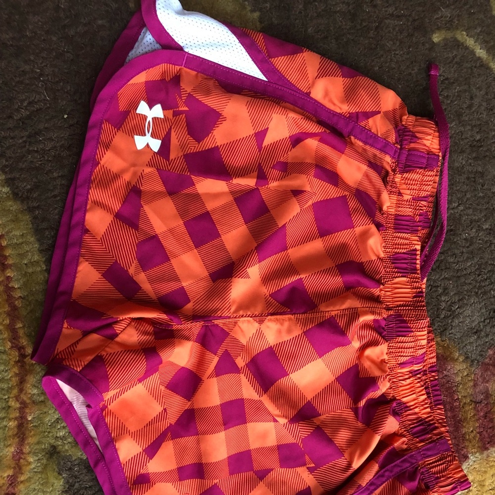 2 pairs of under armour shorts